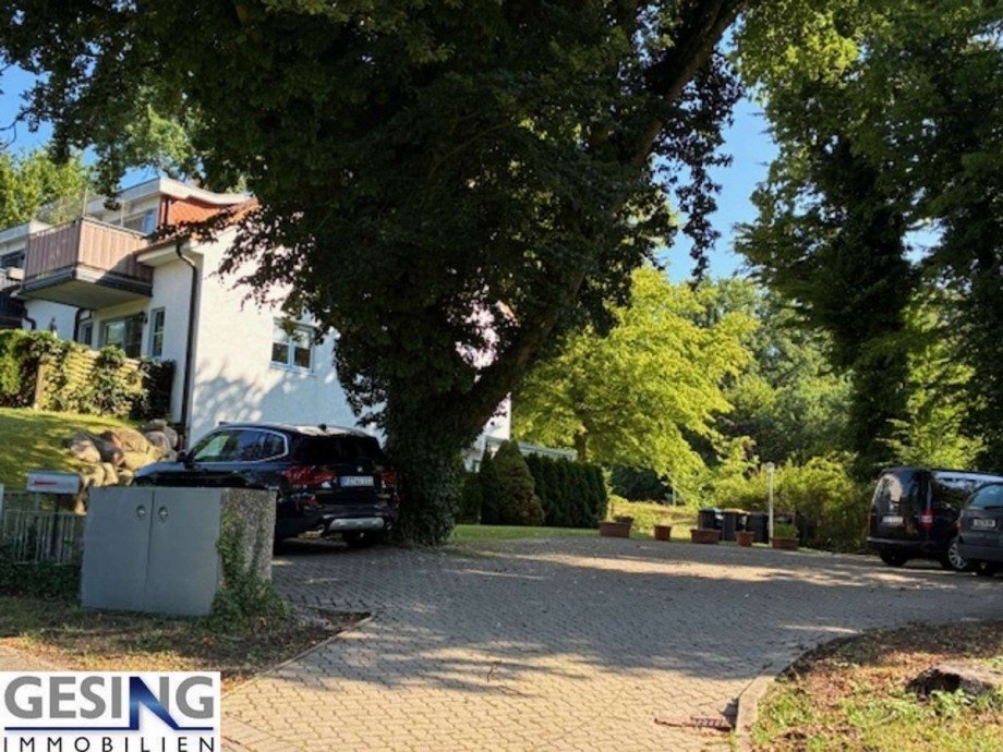 PKW-Stellplatz Dachgeschosswohnung Grambek