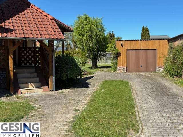Hauseingang und Auffahrt Einfamilienhaus Zarrentin am Schaalsee