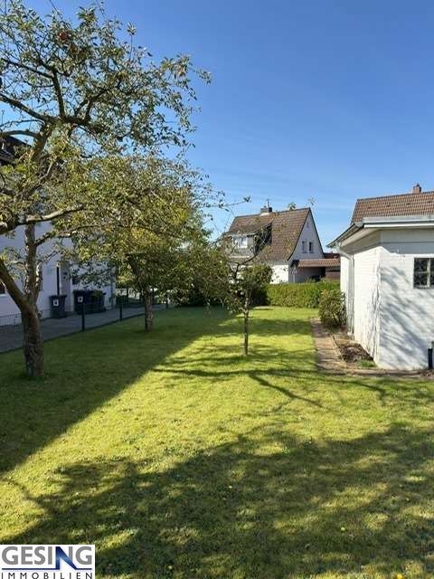 gepflegter Garten Reihenendhaus M�lln