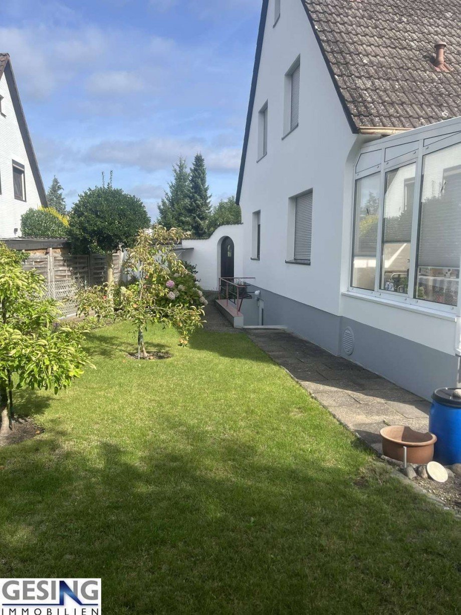Gartenansicht hinten Oststeite Einfamilienhaus M�lln