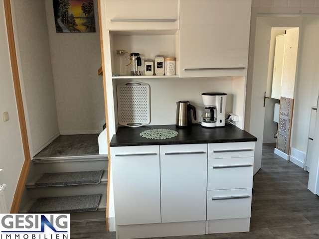 K�che mit Zugang zum Dachgeschoss und Flur Doppelhaush�lfte Zarrentin am Schaalsee