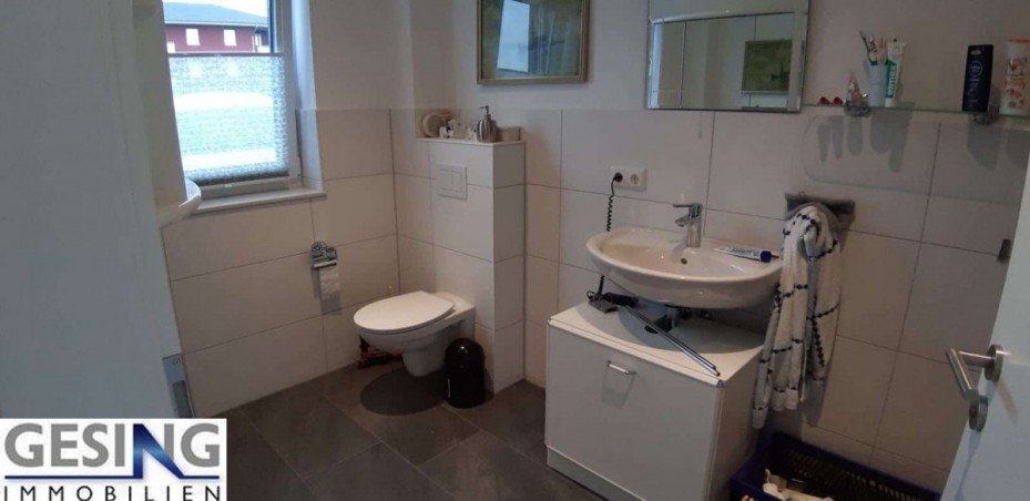 Badezimmer mit Fenster Reihenmittelhaus Grabow