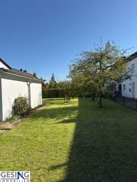sonniger und gepflegter Garten Reihenendhaus M�lln