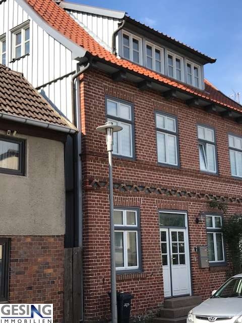 gepflegtes Wohnhaus mit 4 Wohneinheiten Mehrfamilienhaus Wittenburg