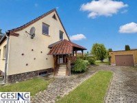 Bild (dc34a6cb5bdcaf5ed344730d4826fcd8): -VERKAUFT- Familienfreundliches Einfamilienhaus mit Vollkeller und herrlichem Garten in Zarrentin