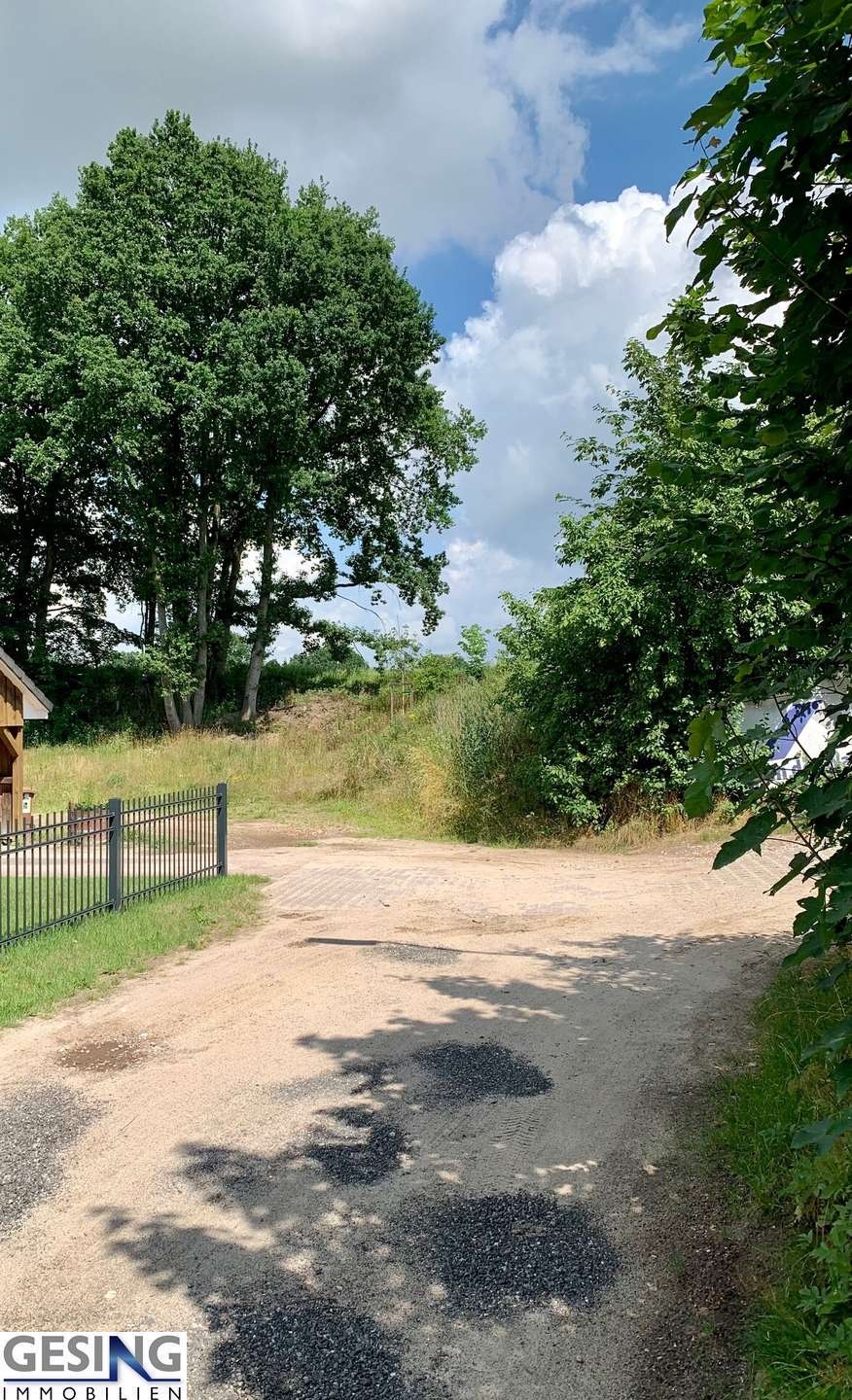 Zufahrt zum Grundst�ck Wohngrundst�ck Gudow